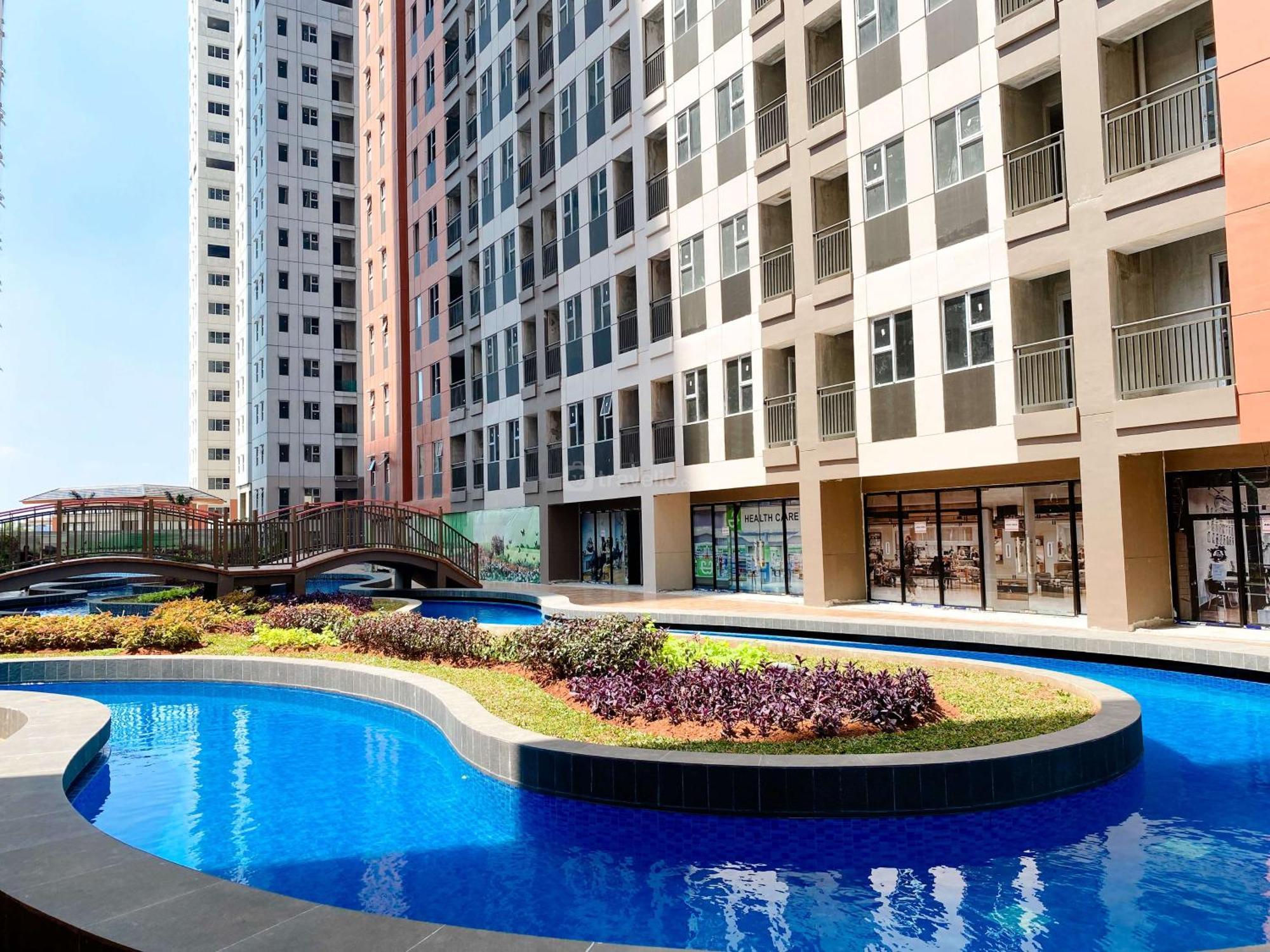 Homey And Minimalist Transpark Juanda Timur By Travelio Apartemen *
